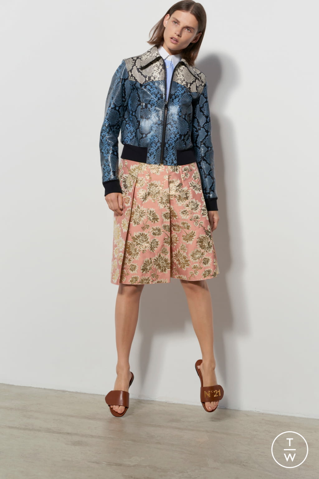 Fashion Week Milan Resort 2020 look 7 from the N°21 collection 女装