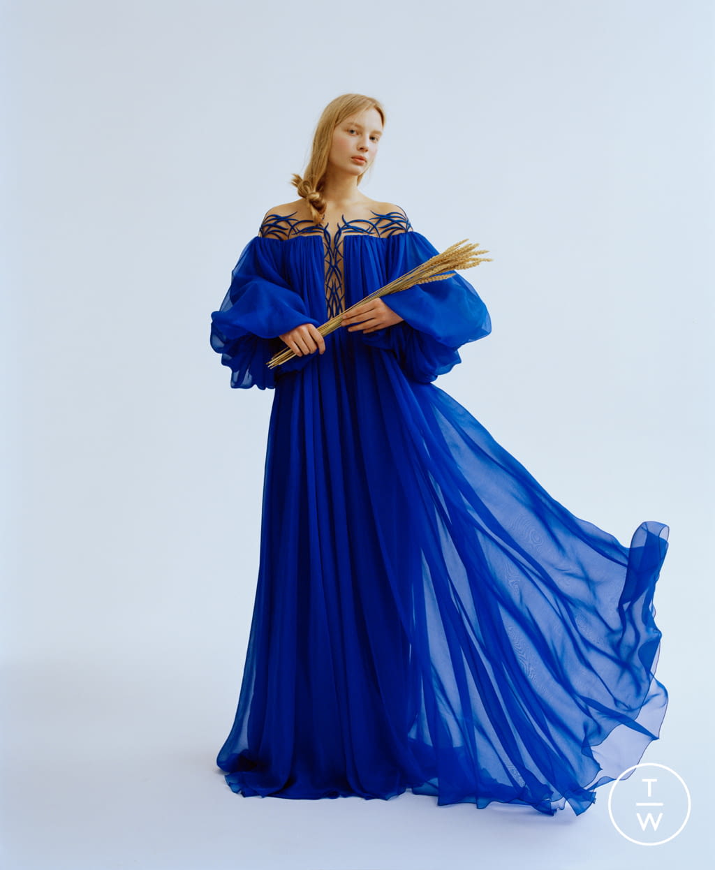 Fashion Week Paris Spring/Summer 2021 look 7 from the Yanina Couture collection 高级定制