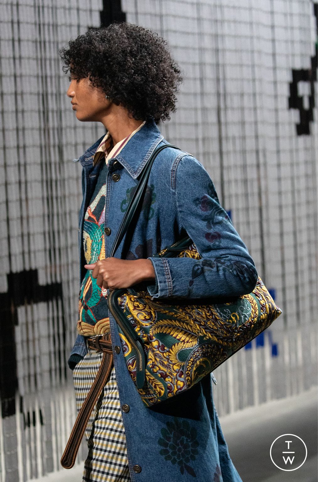 Fashion Week Milan Fall/Winter 2025 look 7 from the Etro collection 女装配饰