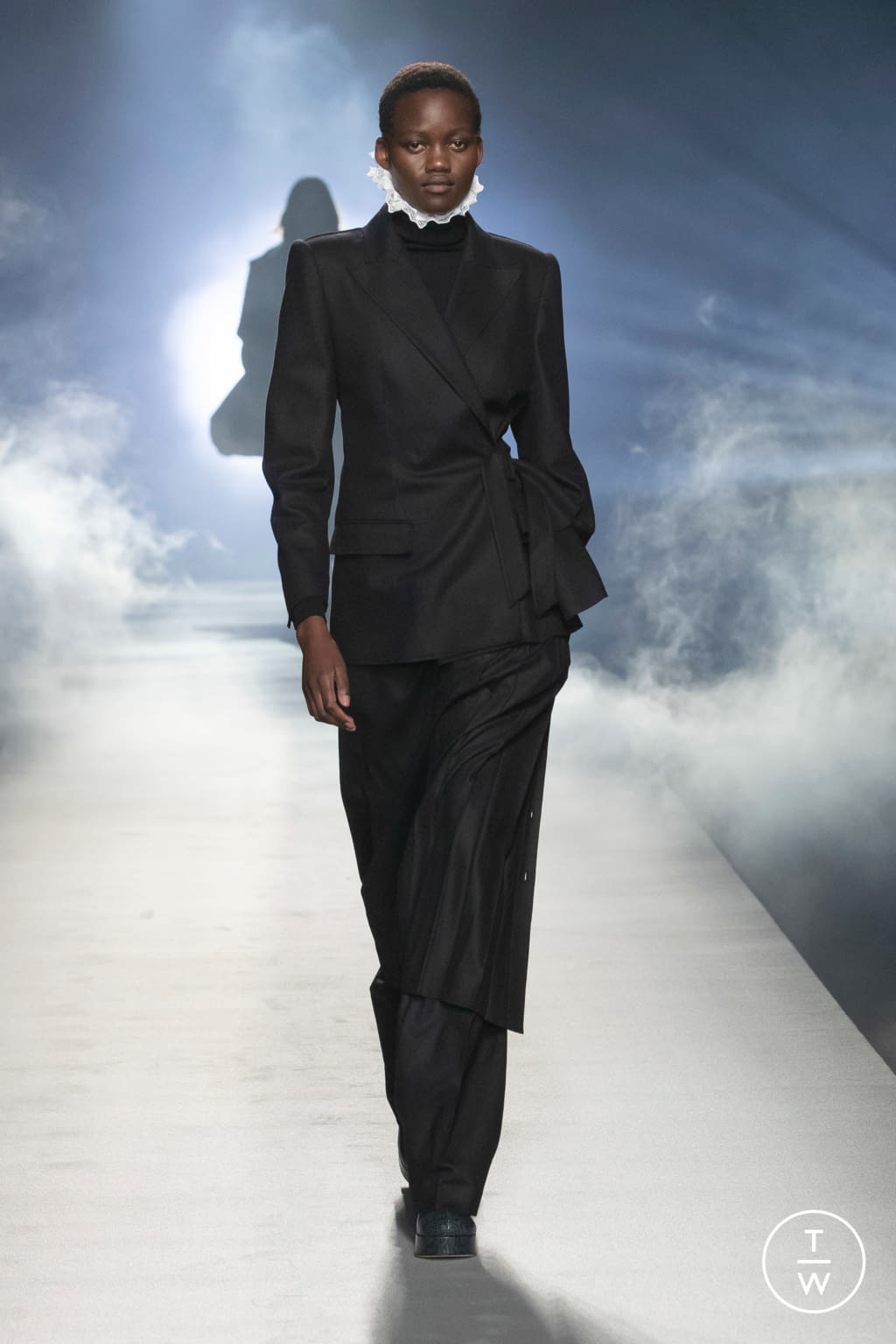 Fashion Week Milan Fall/Winter 2021 look 7 de la collection Alberta Ferretti womenswear