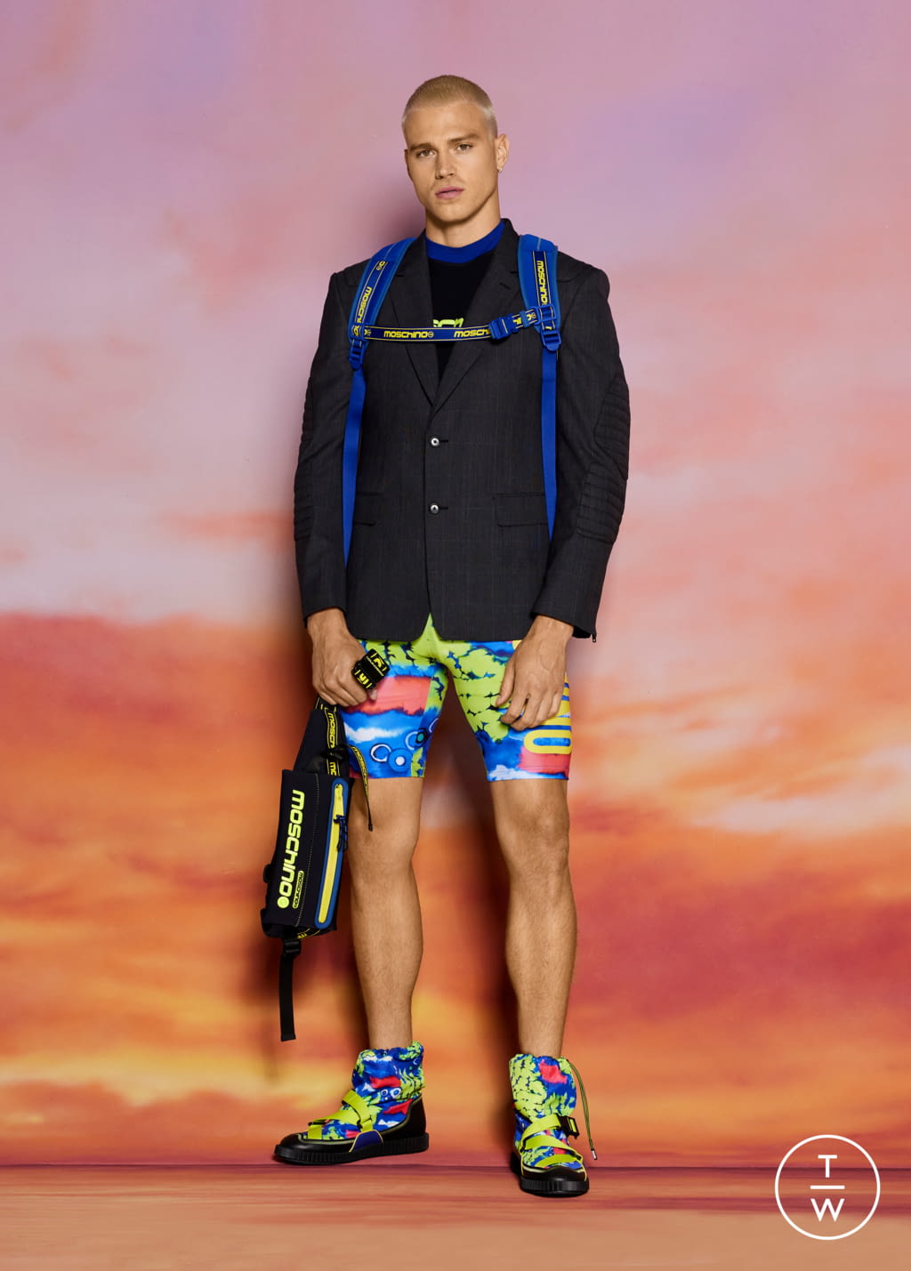 Fashion Week Milan Resort 2022 look 7 from the Moschino collection menswear