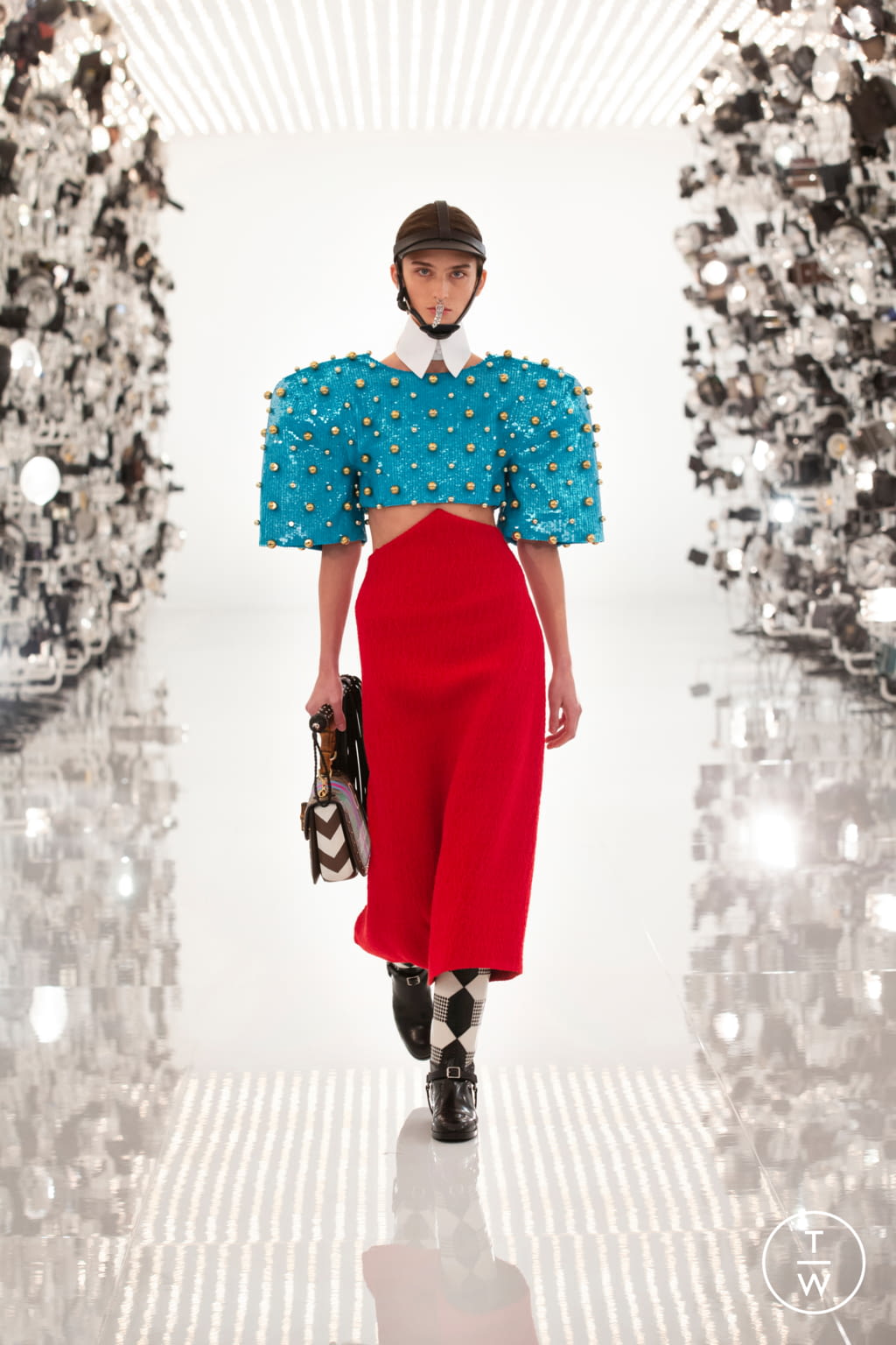 Fashion Week Milan Fall/Winter 2021 look 7 de la collection Gucci womenswear