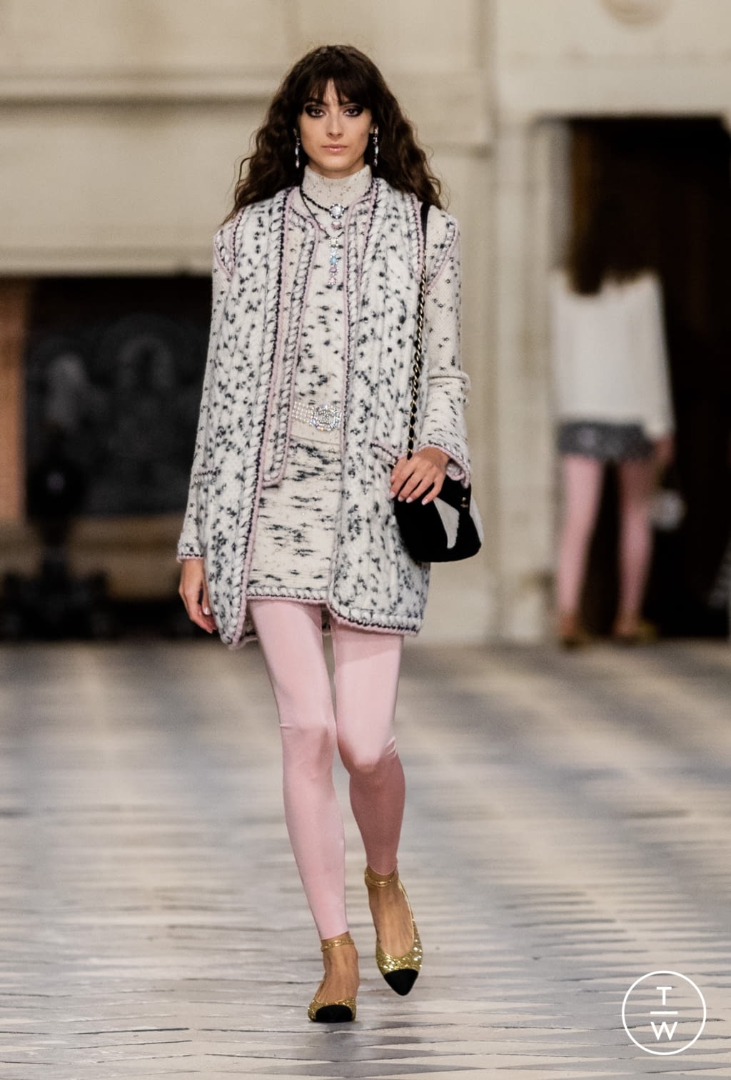 Fashion Week Paris Pre-Fall 2021 look 7 from the Chanel collection womenswear