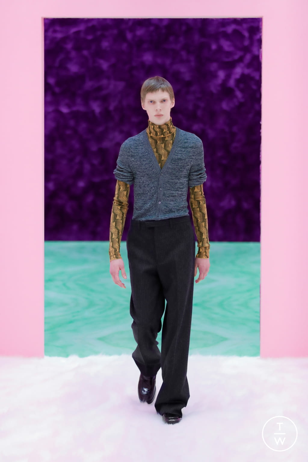 Fashion Week Milan Fall/Winter 2021 look 7 from the Prada collection menswear