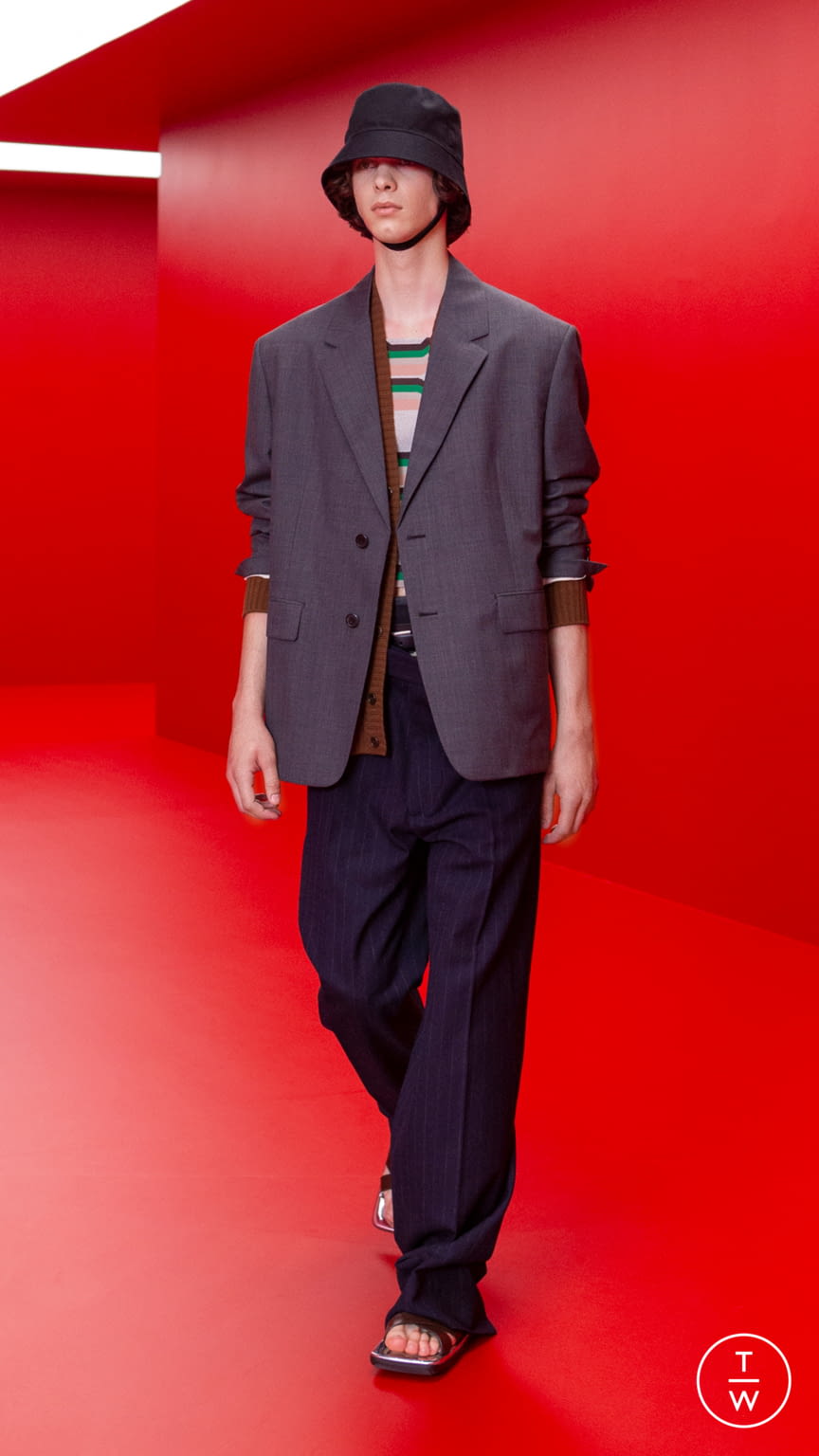 Fashion Week Milan Spring/Summer 2022 look 7 from the Prada collection 男装
