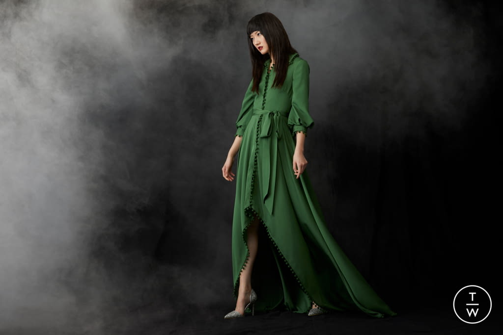 Fashion Week New York Pre-Fall 2021 look 7 from the Badgley Mischka collection 女装