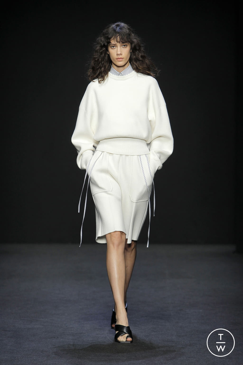 Fashion Week Milan Fall/Winter 2020 look 7 de la collection MRZ womenswear