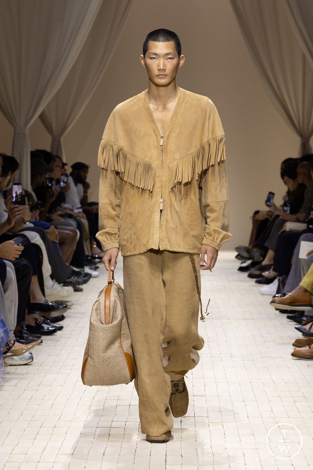 Fashion Week Milan Spring/Summer 2026 look 70 de la collection Emporio Armani menswear