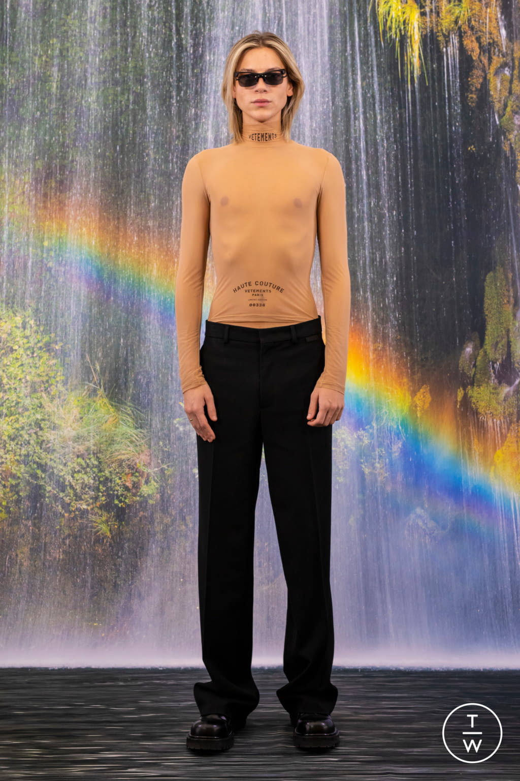 Fashion Week Paris Fall/Winter 2021 look 70 from the VETEMENTS collection menswear