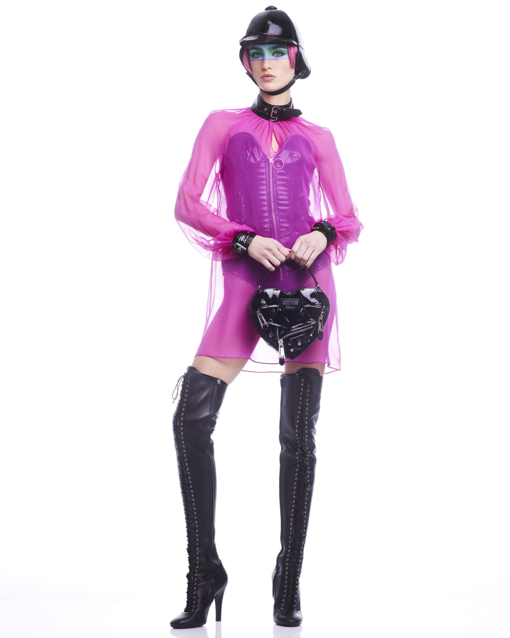Fashion Week New York Pre-Fall 2022 look 70 from the Moschino collection womenswear