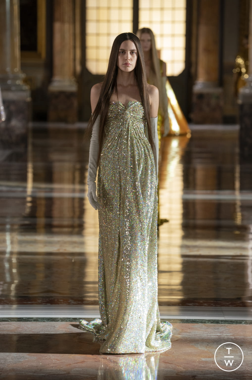 Fashion Week Paris Spring/Summer 2021 look 71 from the Valentino collection couture