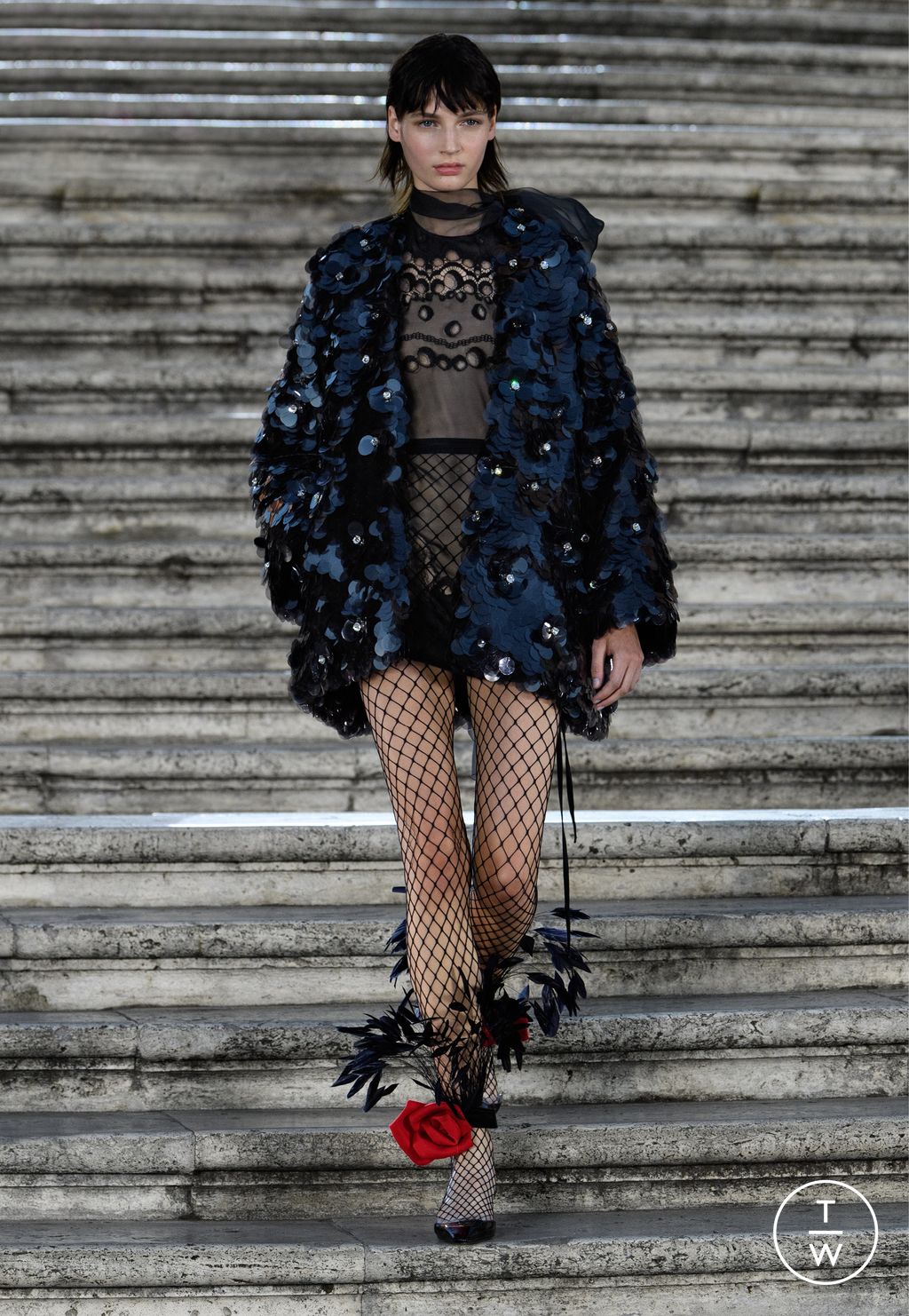 Fashion Week Paris Fall/Winter 2022 look 71 from the Valentino collection 高级定制
