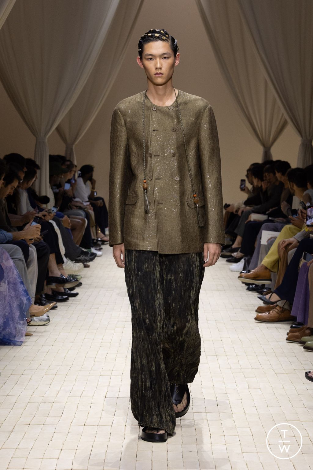 Fashion Week Milan Spring/Summer 2026 look 72 de la collection Emporio Armani menswear