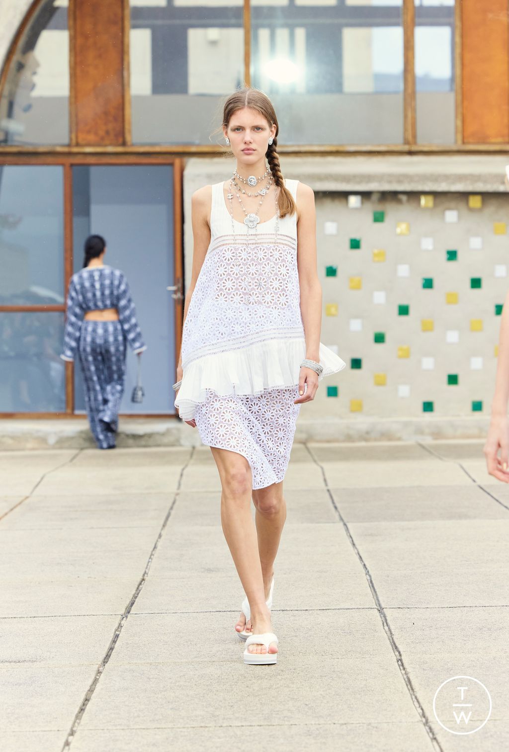Fashion Week Paris Resort 2025 look 72 from the Chanel collection 女装