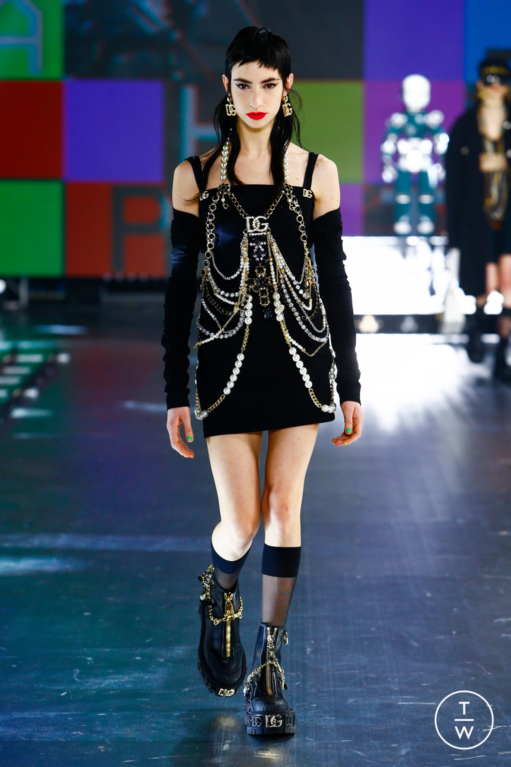 Fashion Week Milan Fall/Winter 2021 look 80 de la collection Dolce & Gabbana womenswear