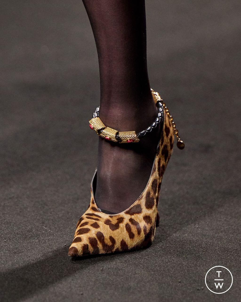 Fashion Week Milan Fall/Winter 2025 look 34 from the Roberto Cavalli collection womenswear accessories