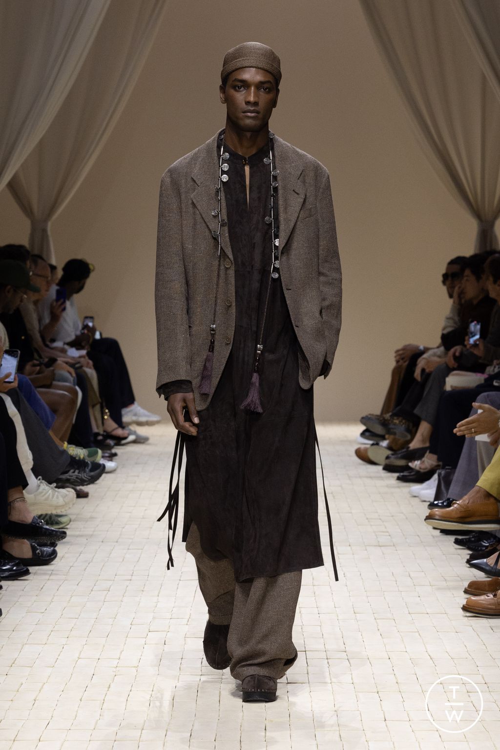 Fashion Week Milan Spring/Summer 2026 look 77 de la collection Emporio Armani menswear