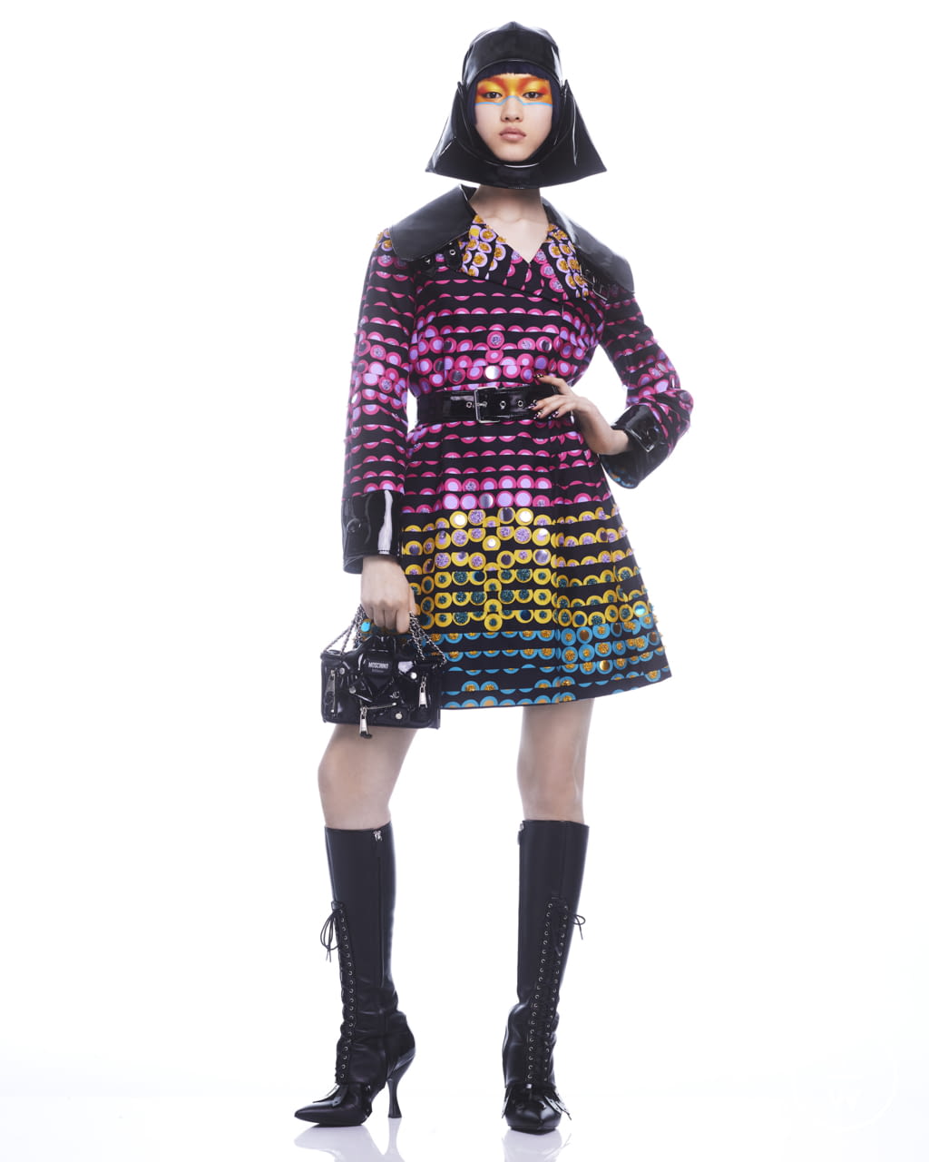 Fashion Week New York Pre-Fall 2022 look 77 from the Moschino collection 女装