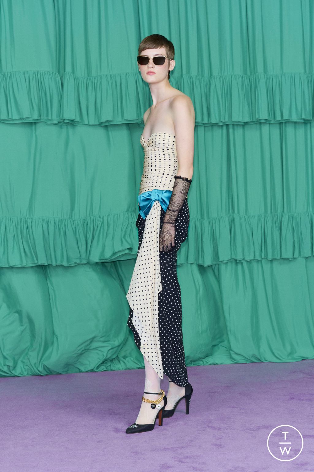 Fashion Week Paris Pre-Fall 2025 look 151 from the Valentino collection womenswear