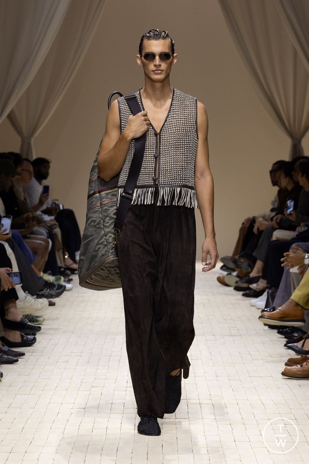 Fashion Week Milan Spring/Summer 2026 look 78 de la collection Emporio Armani menswear