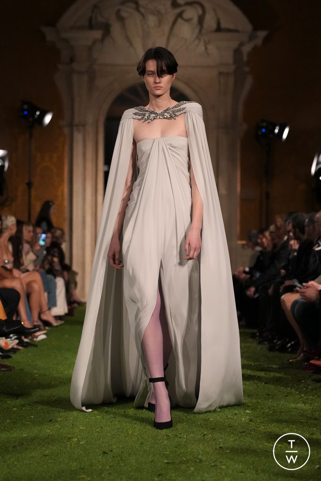 Fashion Week Paris Fall/Winter 2026 look 78 from the Valentino collection 女装