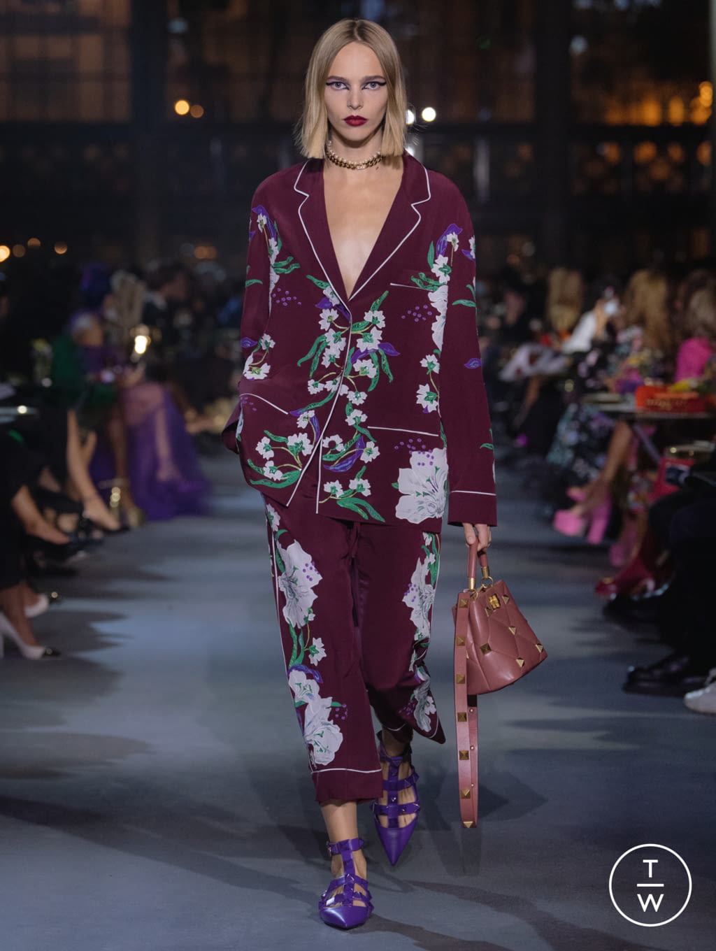 Fashion Week Paris Spring/Summer 2022 look 79 from the Valentino collection womenswear