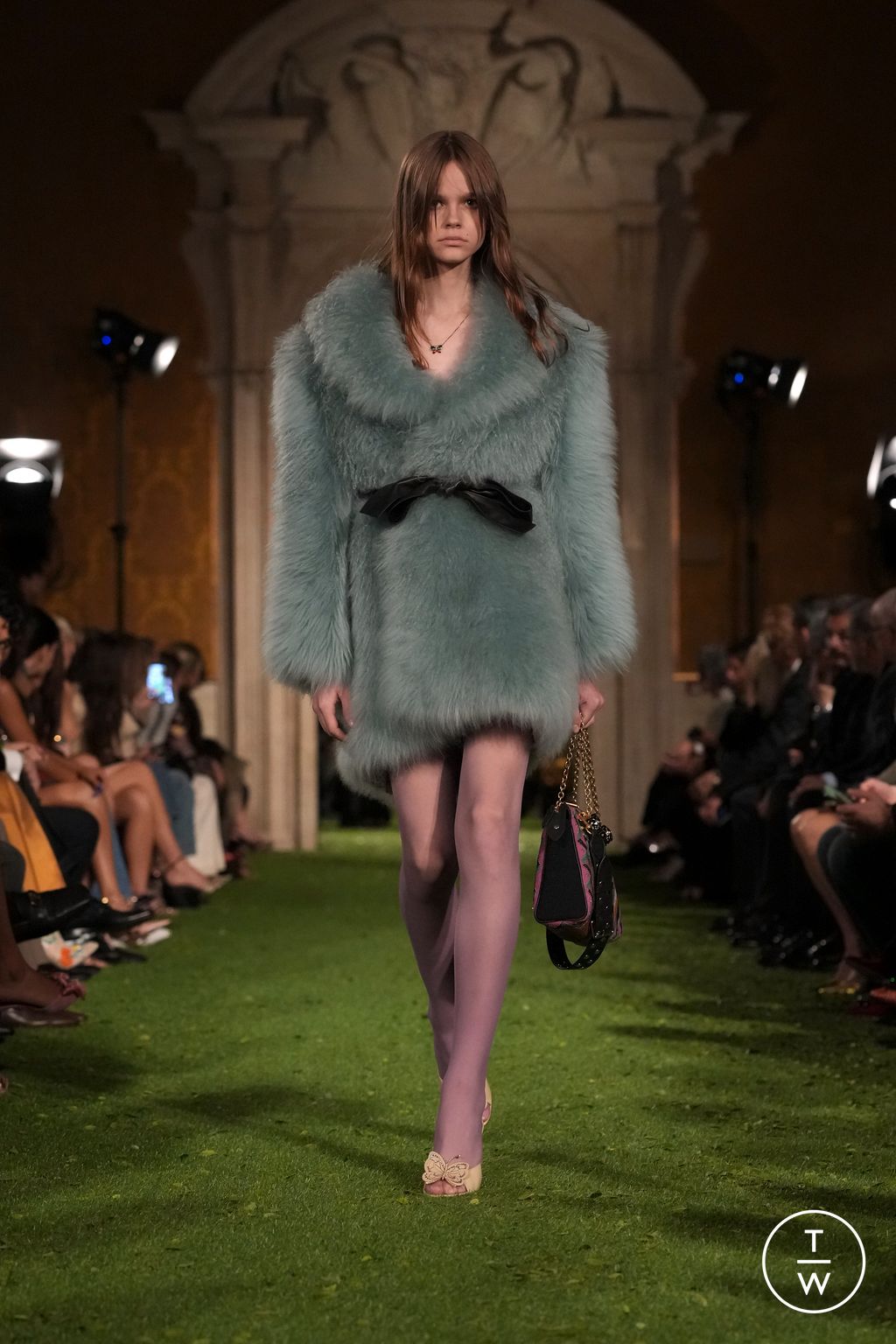 Fashion Week Paris Fall/Winter 2026 look 79 from the Valentino collection womenswear