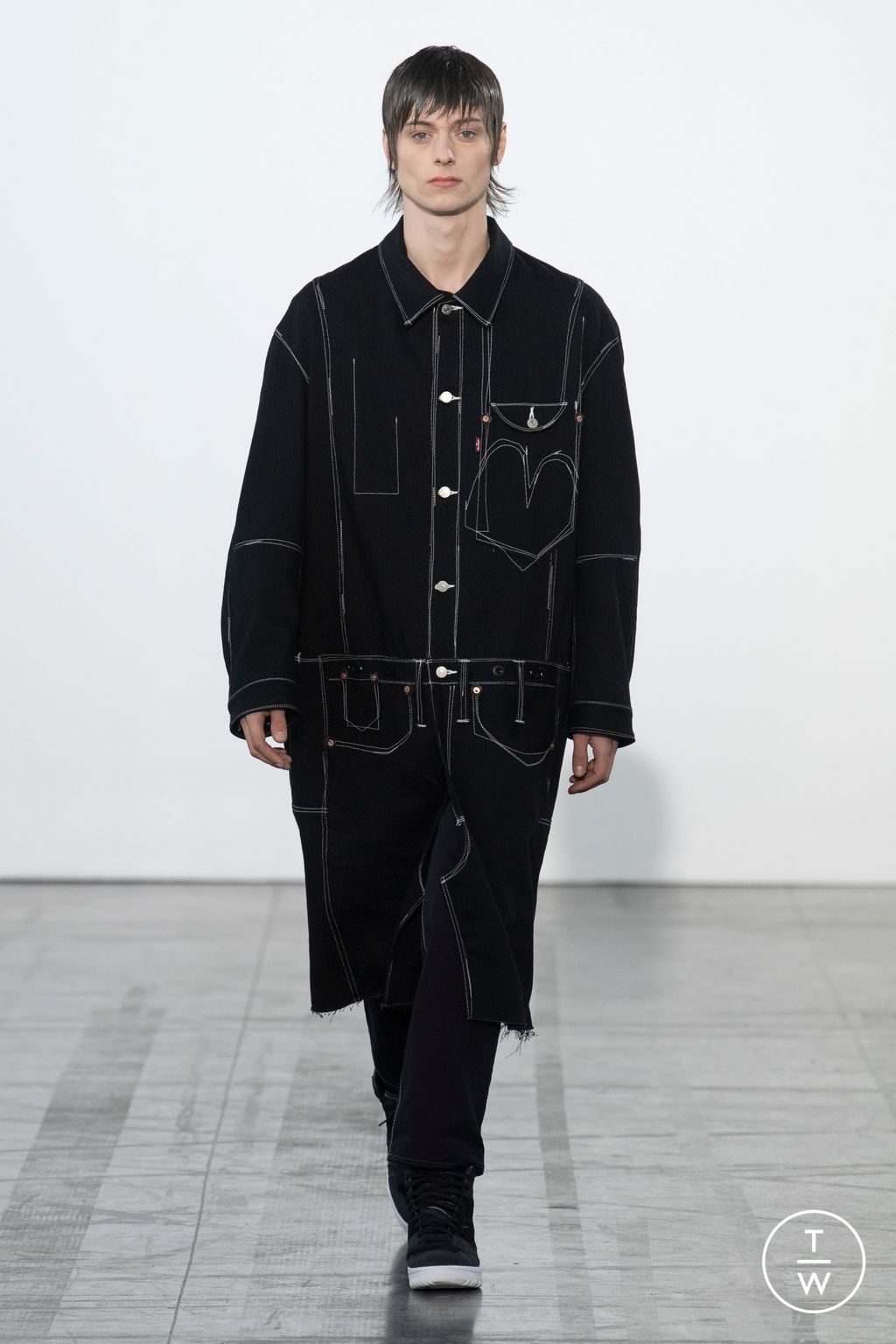 Fashion Week Paris Fall/Winter 2023 look 39 from the Junya Watanabe Man collection menswear