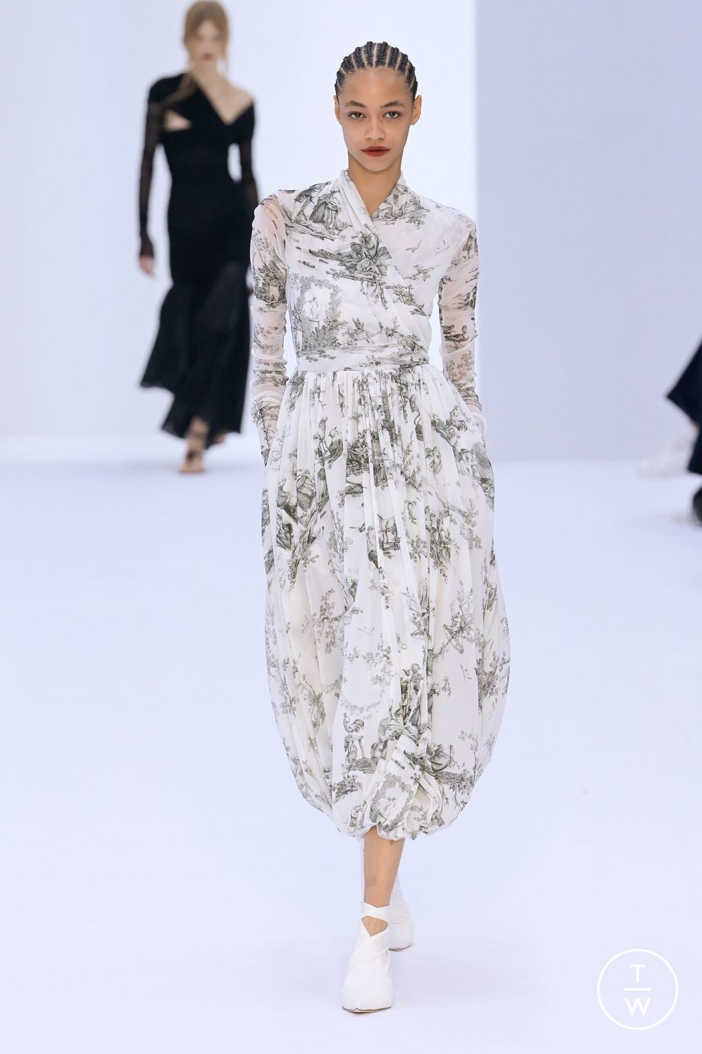 Fashion Week Milan Spring/Summer 2023 look 7 from the Philosophy di Lorenzo Serafini collection womenswear