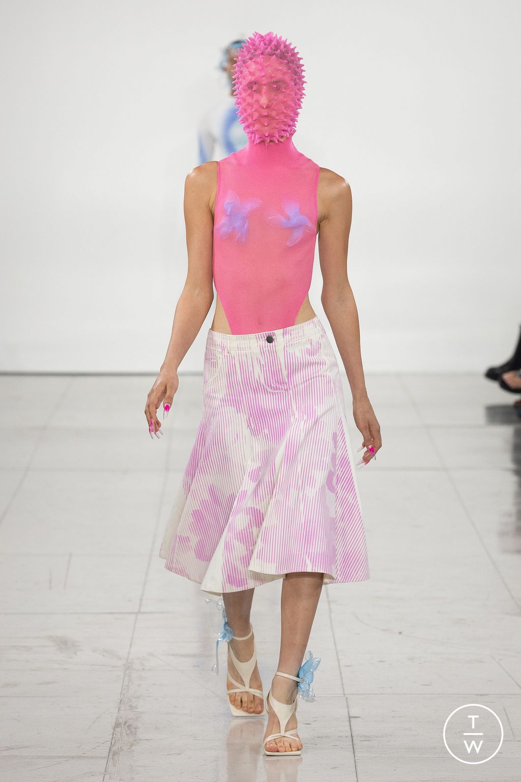 Fashion Week London Spring/Summer 2023 look 13 from the Chet Lo collection womenswear