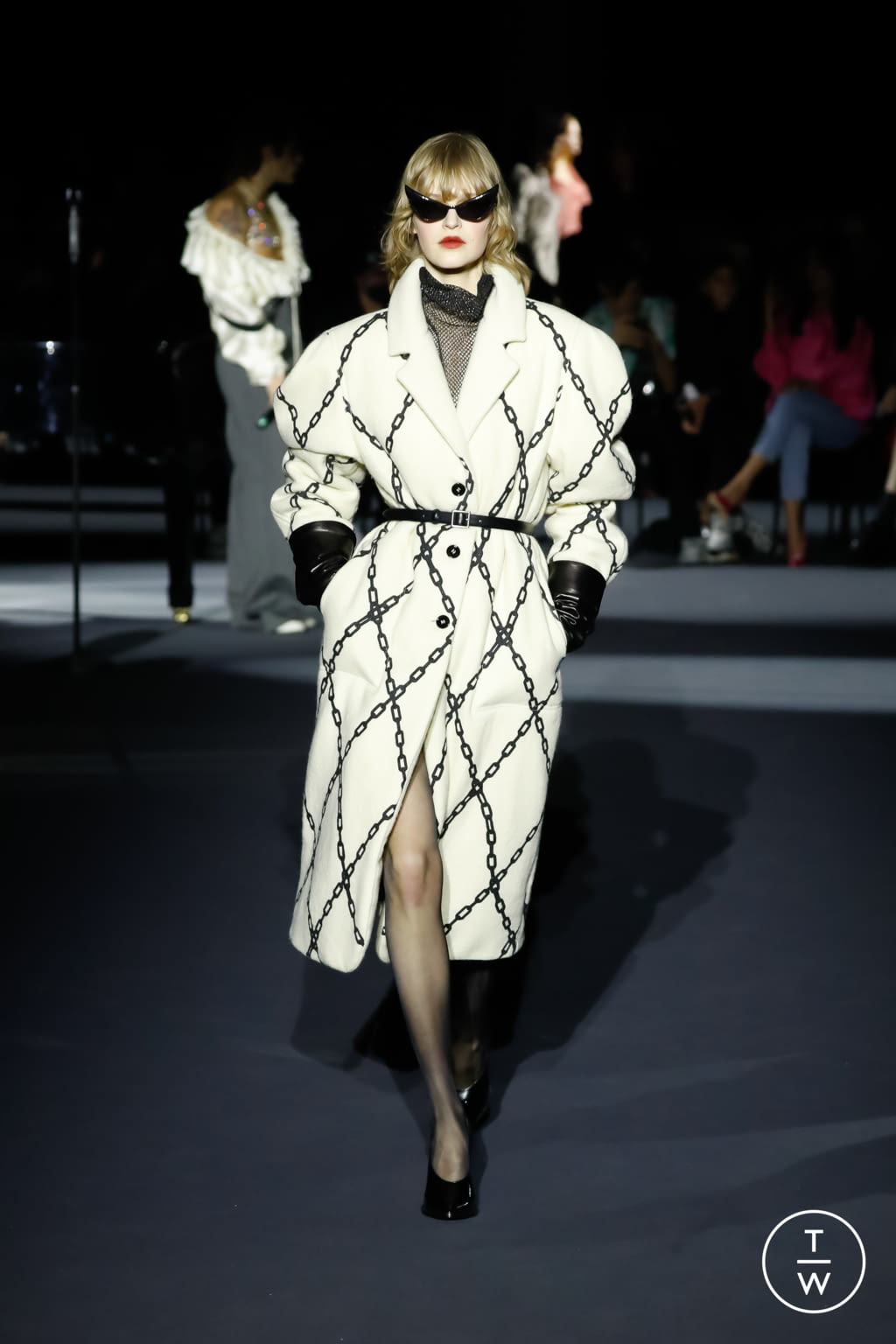 Fashion Week Milan Fall/Winter 2022 look 7 de la collection Philosophy di Lorenzo Serafini womenswear