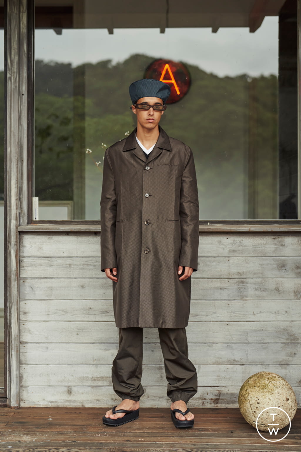 Fashion Week Paris Spring/Summer 2022 look 8 from the Undercover collection menswear