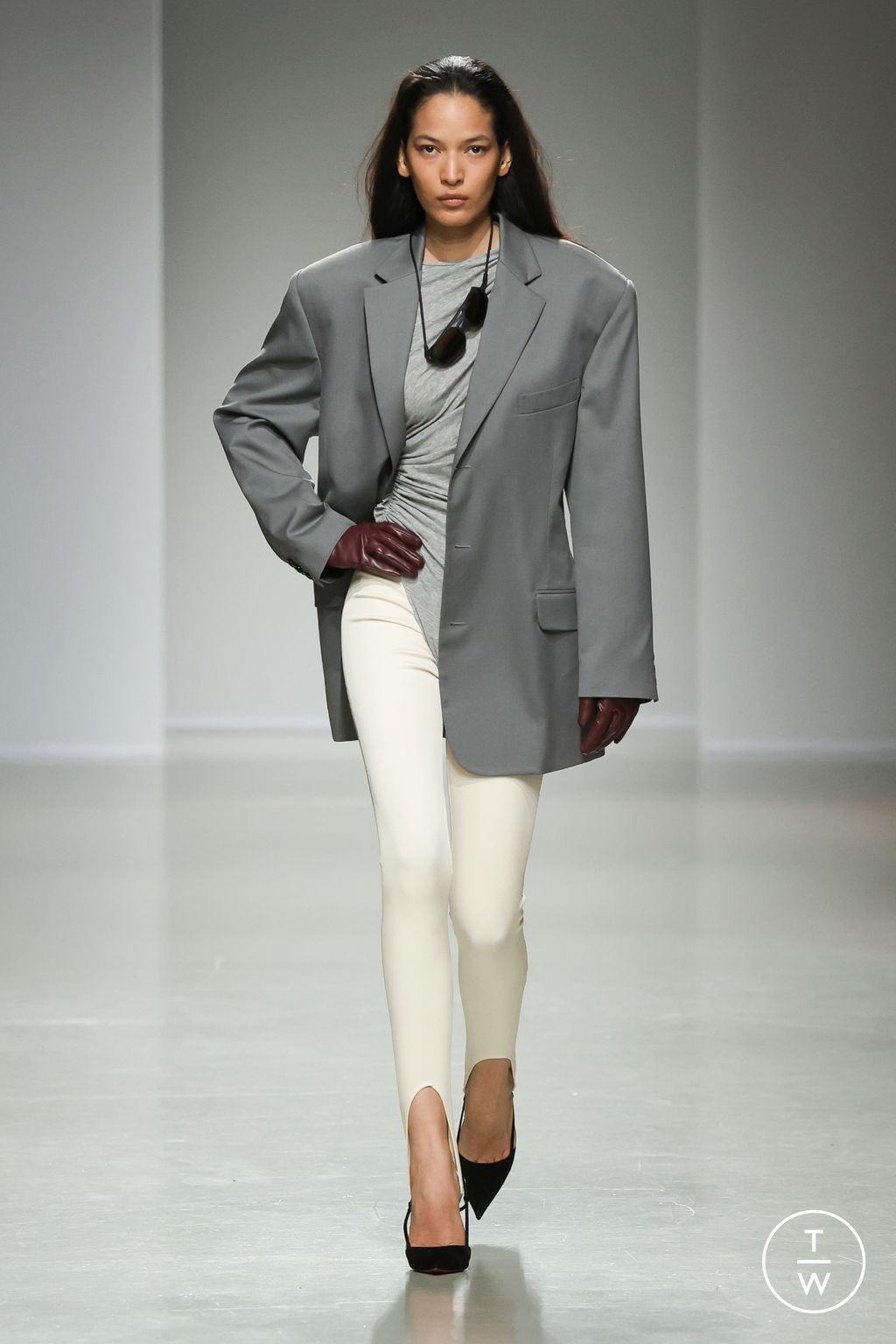 Fashion Week Paris Fall/Winter 2025 look 8 from the Atlein collection womenswear