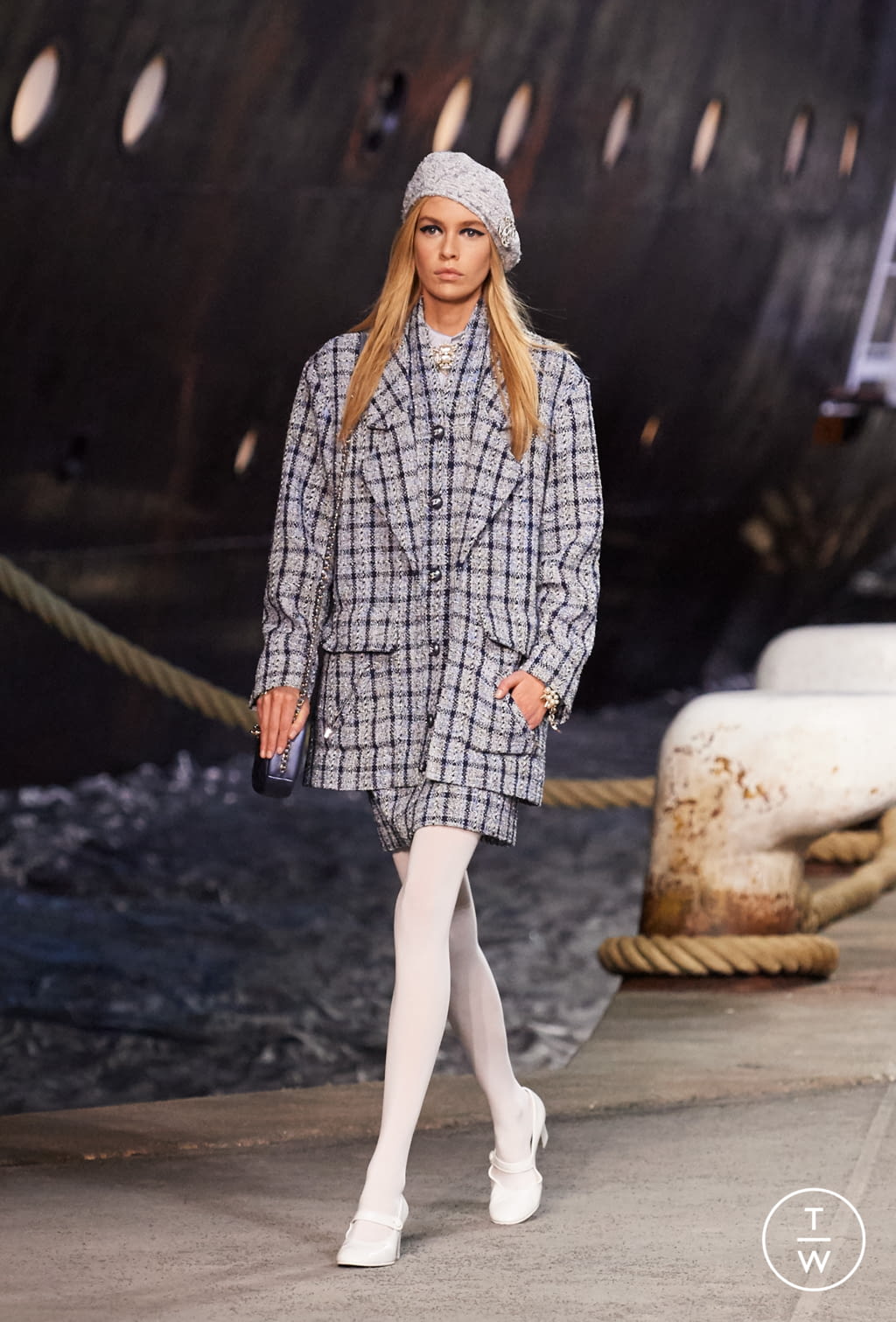 Fashion Week Paris Resort 2019 look 8 from the Chanel collection womenswear