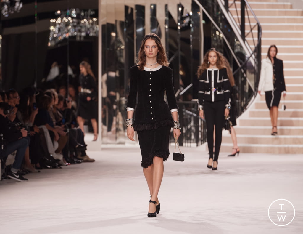 Fashion Week Paris Pre-Fall 2020 look 8 from the Chanel collection womenswear