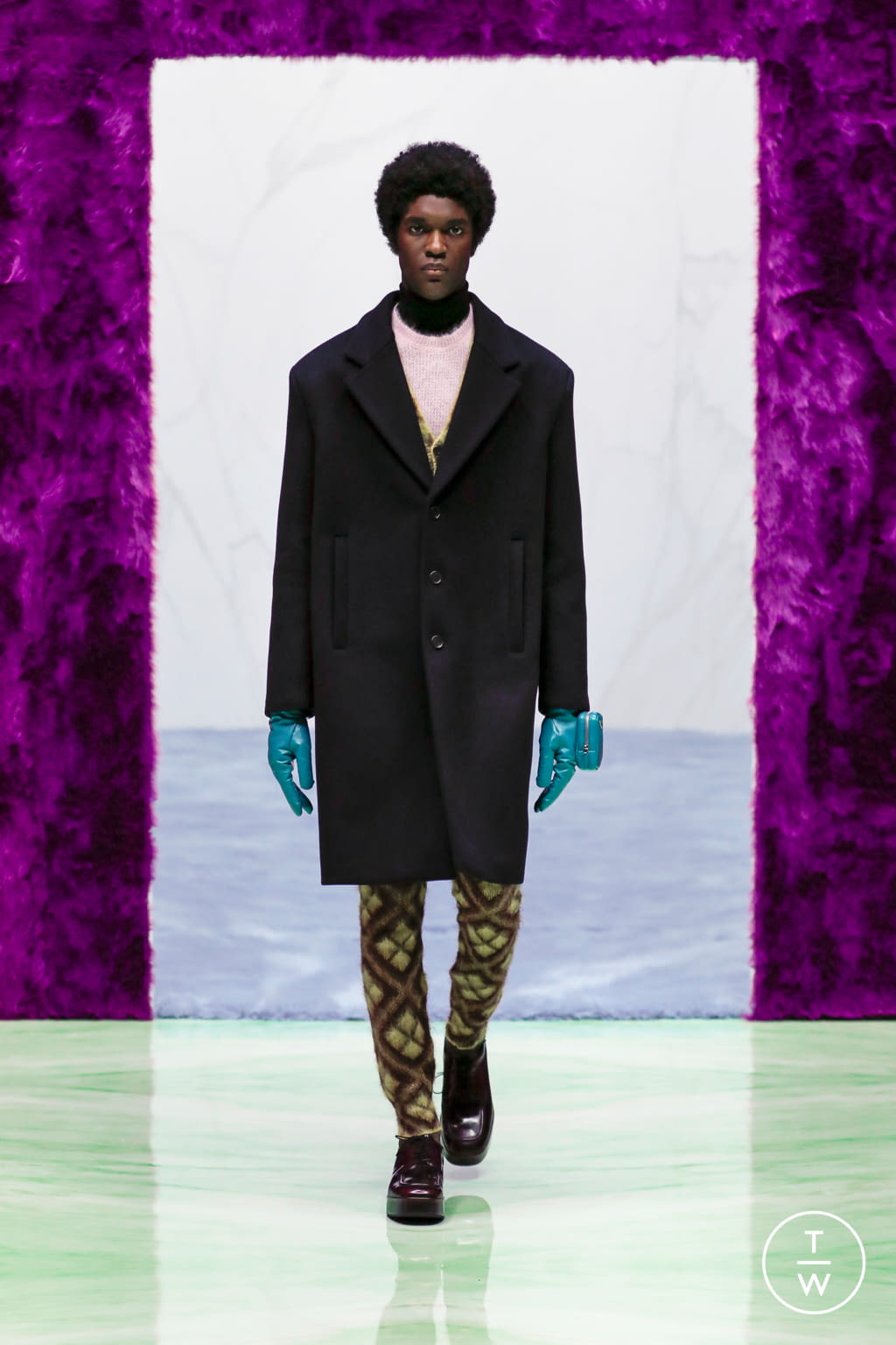 Fashion Week Milan Fall/Winter 2021 look 8 from the Prada collection menswear