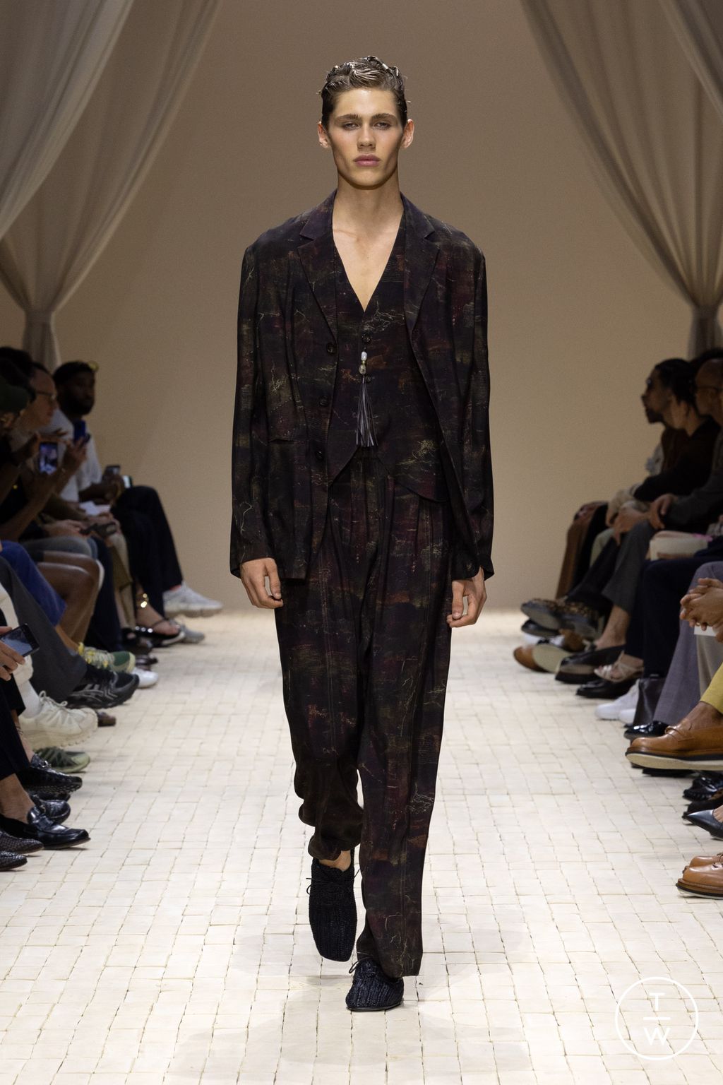 Fashion Week Milan Spring/Summer 2026 look 80 de la collection Emporio Armani menswear