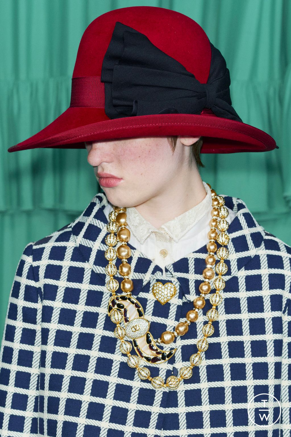 Fashion Week Paris Pre-Fall 2025 look 161 from the Valentino collection womenswear