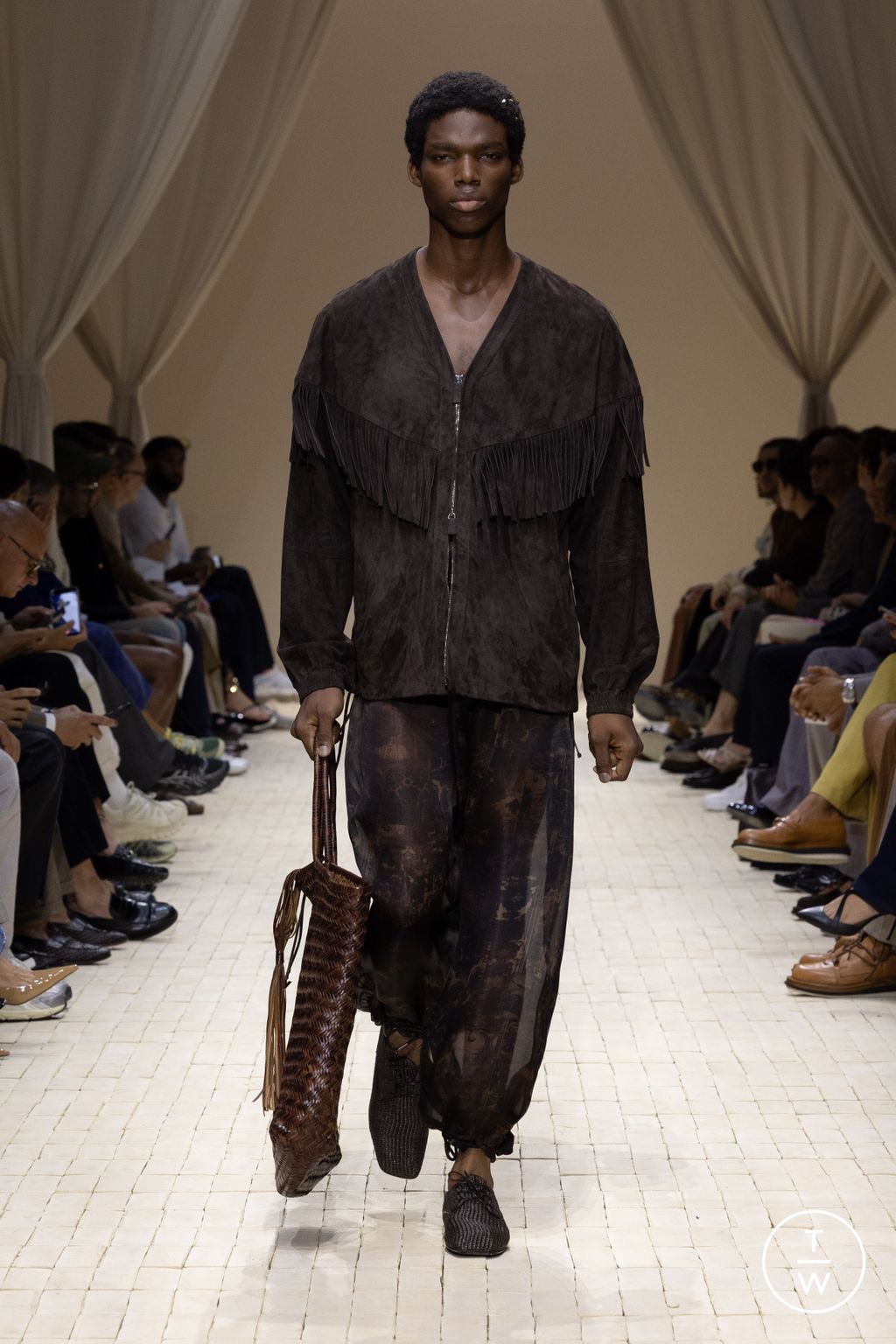 Fashion Week Milan Spring/Summer 2026 look 81 de la collection Emporio Armani menswear