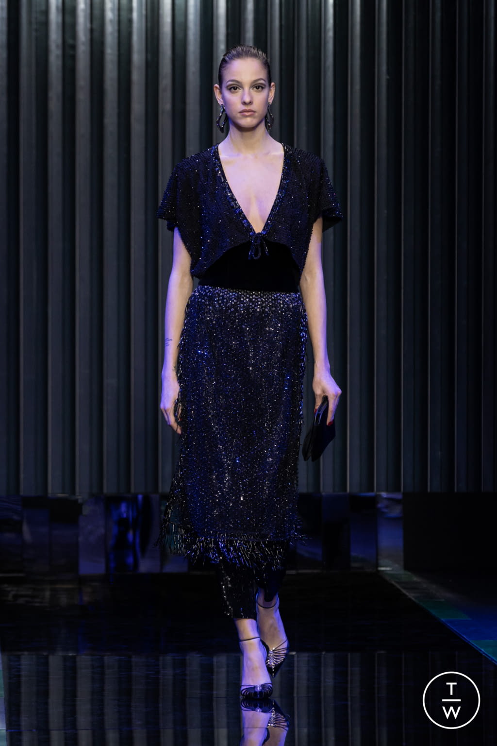 Fashion Week Milan Fall/Winter 2022 look 82 from the Giorgio Armani collection 女装