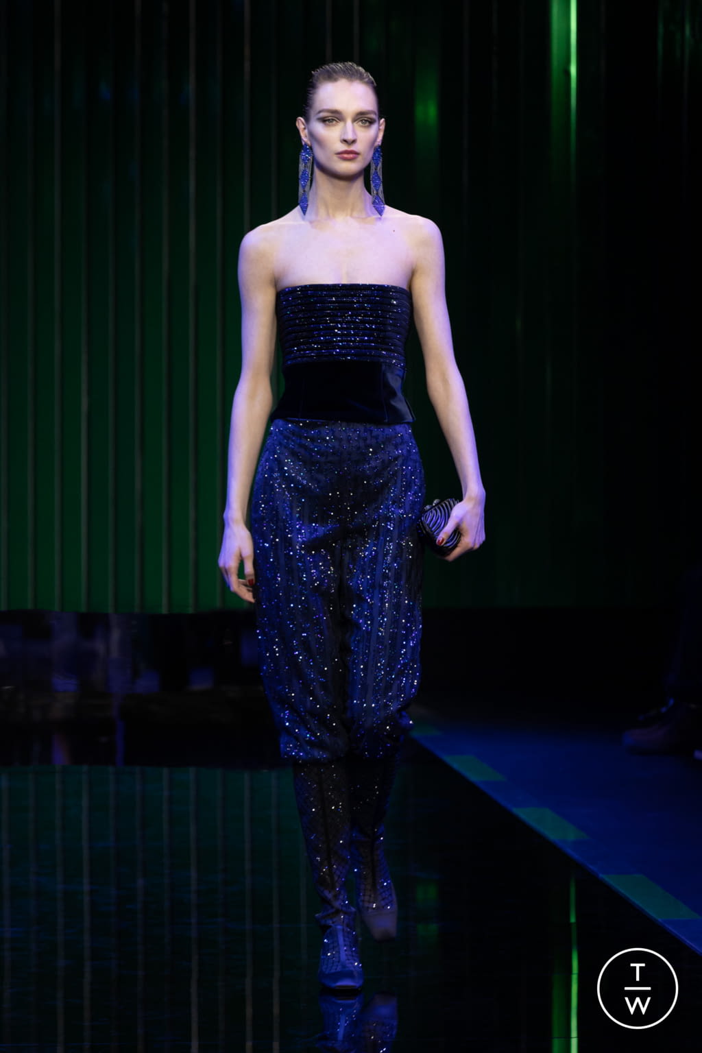 Fashion Week Milan Fall/Winter 2022 look 83 from the Giorgio Armani collection 女装