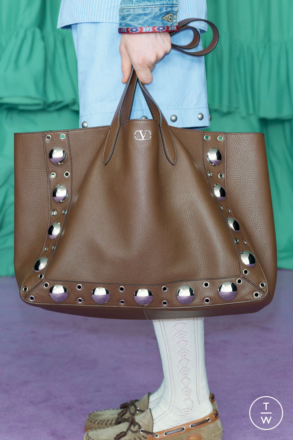 Fashion Week Paris Pre-Fall 2025 look 170 from the Valentino collection womenswear