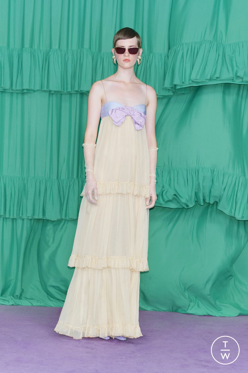 Fashion Week Paris Pre-Fall 2025 look 172 from the Valentino collection womenswear