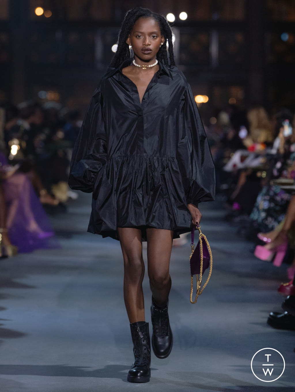 Fashion Week Paris Spring/Summer 2022 look 86 from the Valentino collection 女装