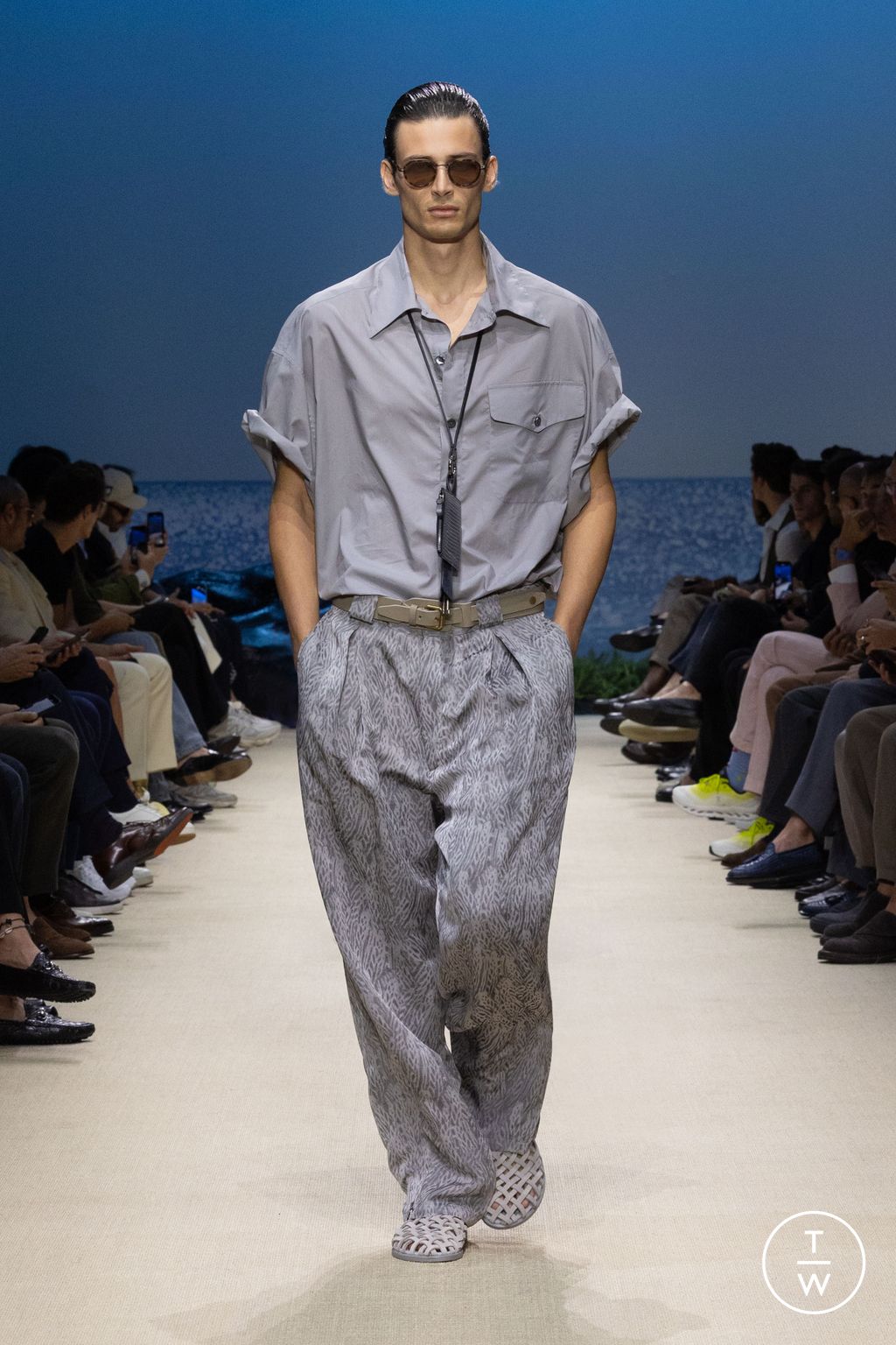 Fashion Week Milan Spring/Summer 2026 look 86 from the Giorgio Armani collection menswear