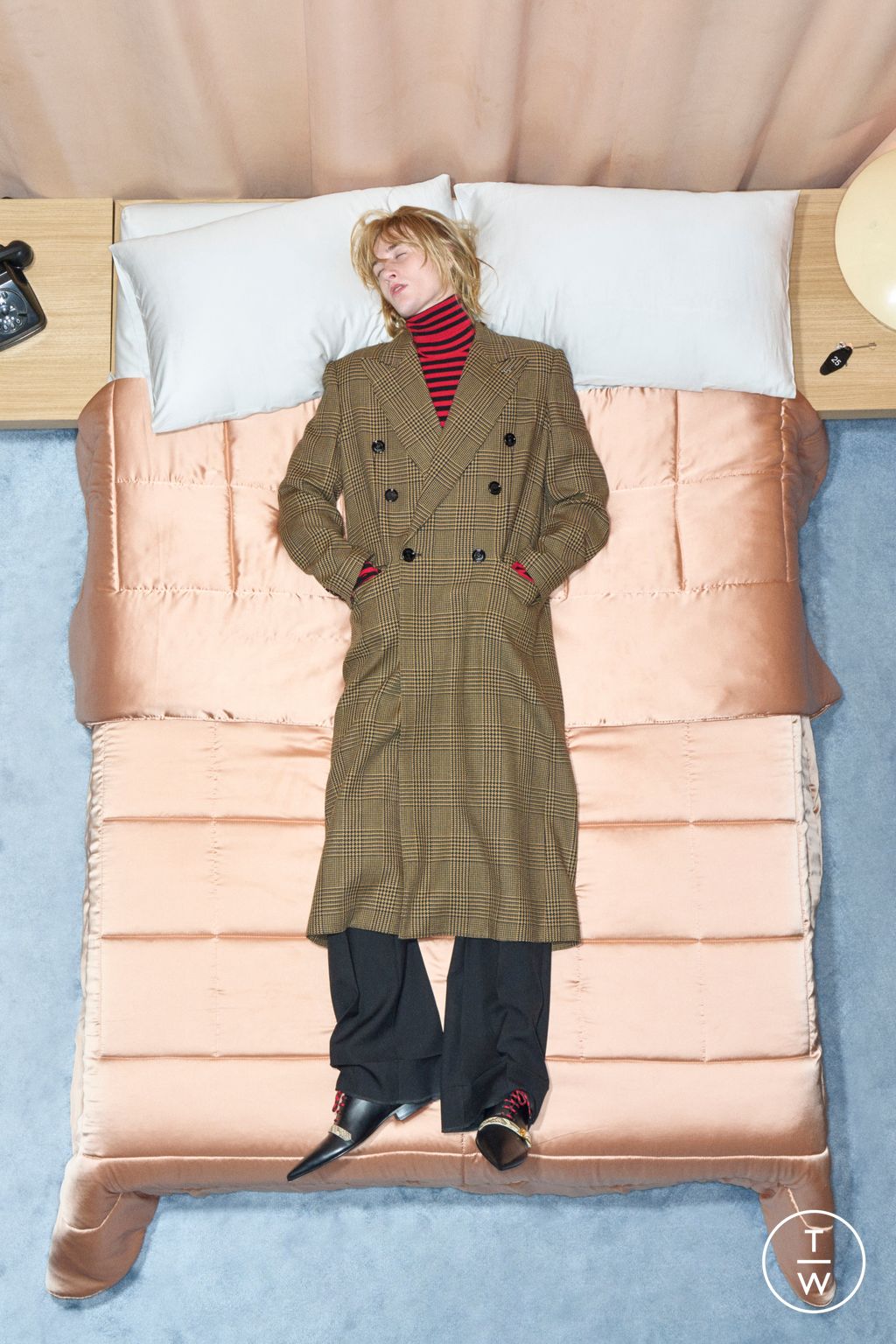 Fashion Week Paris Resort 2026 look 11 from the Valentino collection menswear