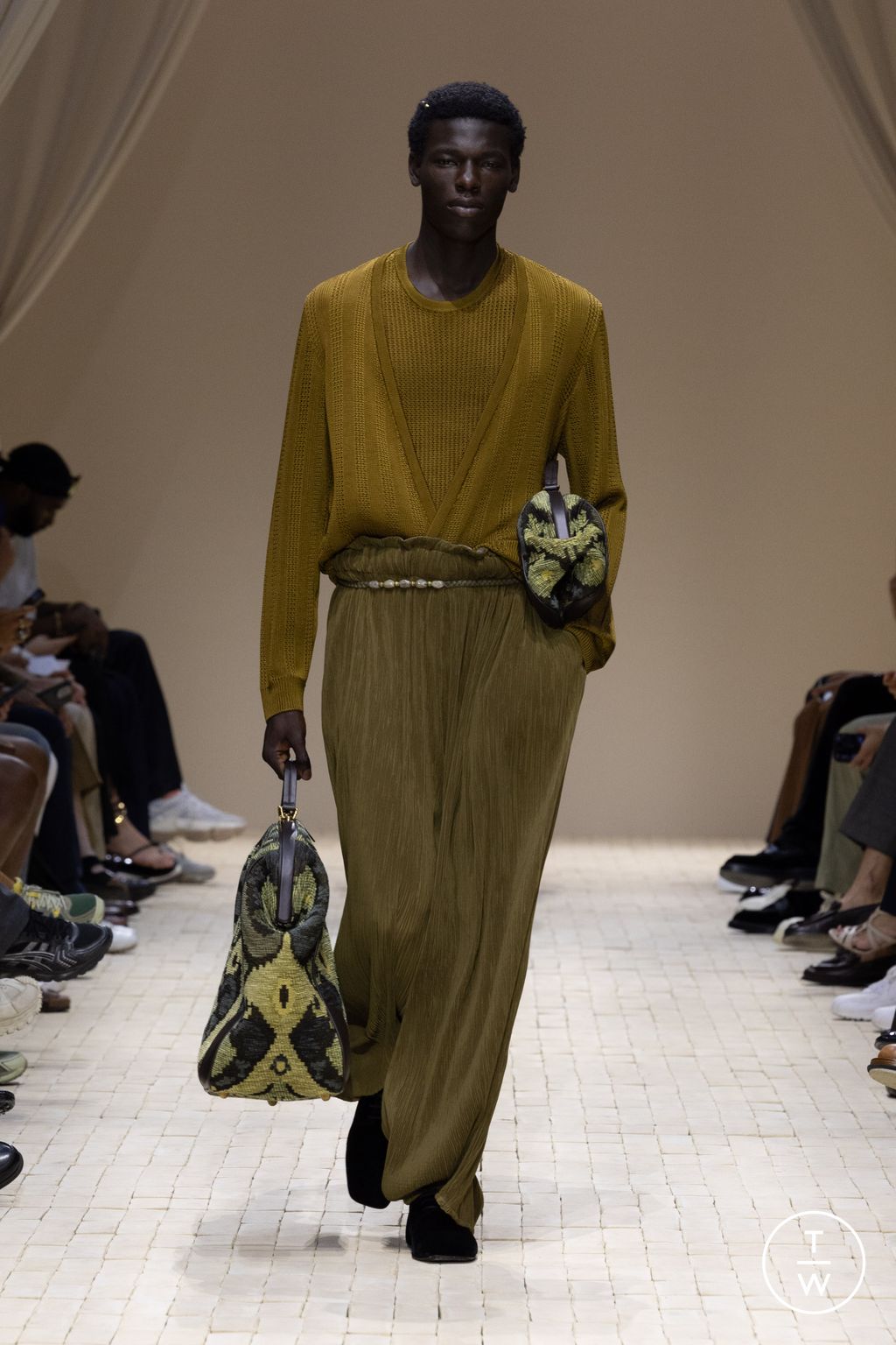 Fashion Week Milan Spring/Summer 2026 look 87 de la collection Emporio Armani menswear