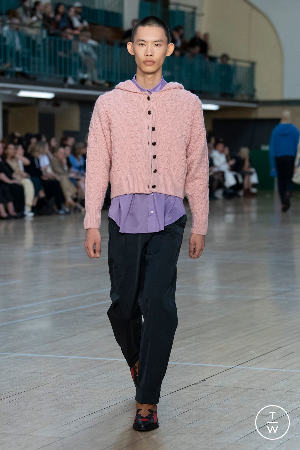 Fashion Week London Spring/Summer 2023 look 25 from the Molly Goddard collection 女装