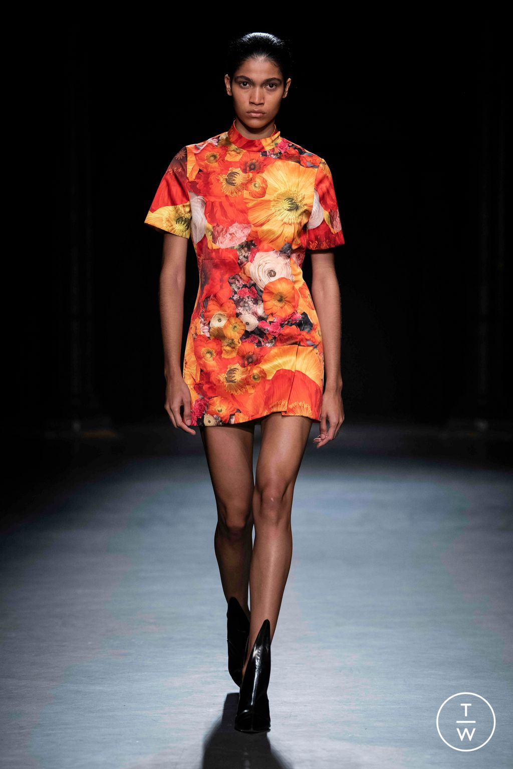 Fashion Week London Spring/Summer 2023 look 31 from the Christopher Kane collection womenswear