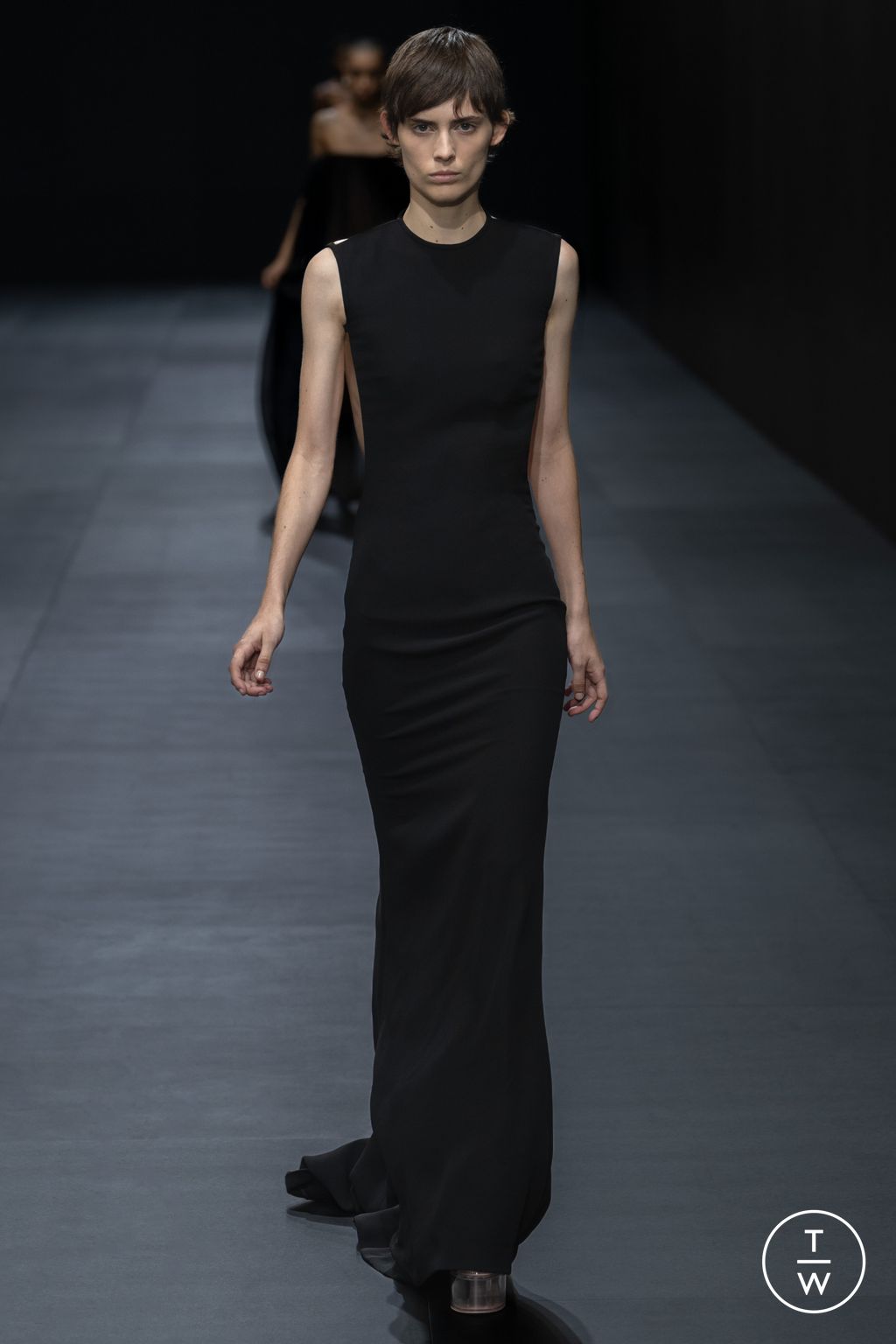 Fashion Week Paris Spring/Summer 2023 look 87 from the Valentino collection womenswear